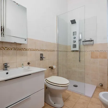 Exclusive 4 Bedrooms In Center Milán
