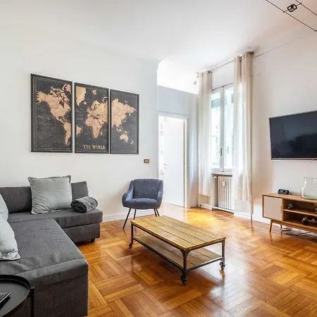 Exclusive 4 Bedrooms In Center Milan