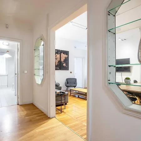 Exclusive 4 Bedrooms In Center Lägenhet *